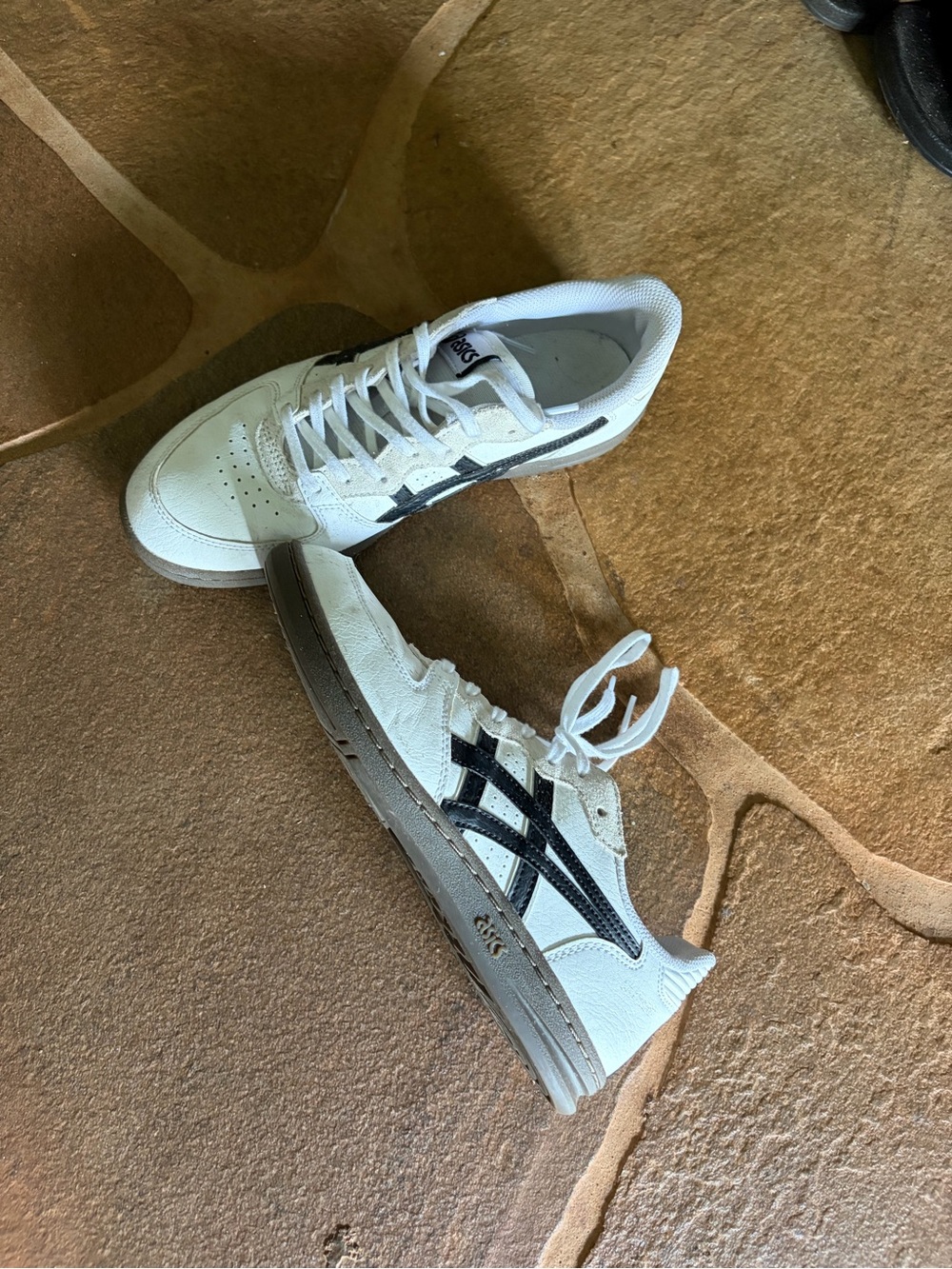Asics Skyhand- White Sneakers with Black Stripes